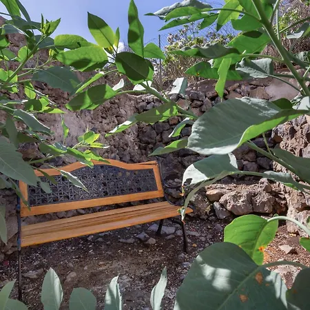 Un Jardin Al Mar Гостевой дом Хеновес