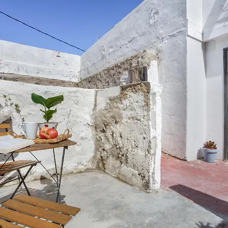 Un Jardin Al Mar Konukevi
