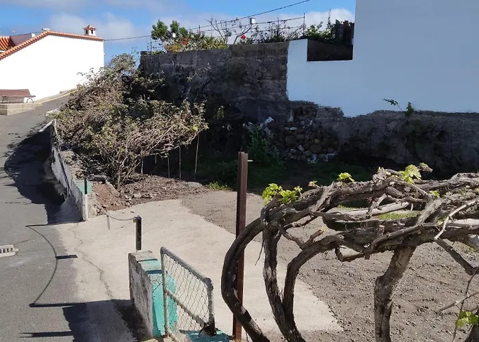 ゲストハウス Un Jardin Al Mar 3*